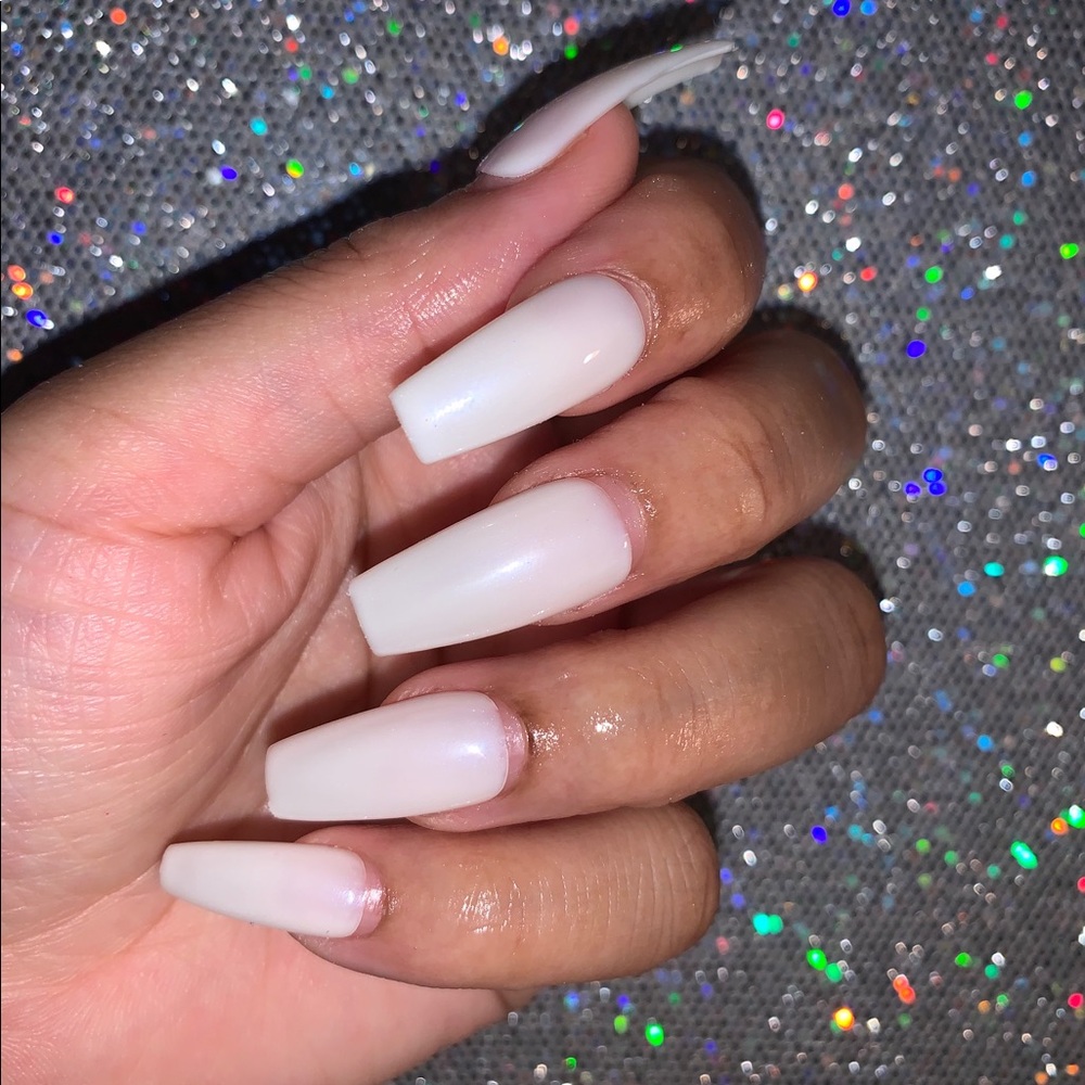 Press on nails